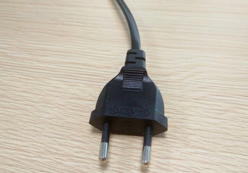 电源线插头9